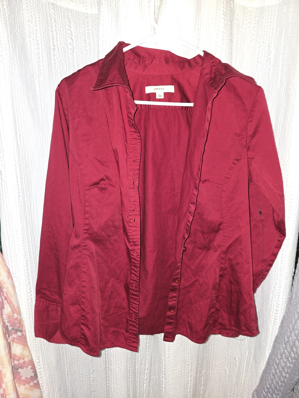 Merona Burgundy Button-Front Women’s M Shirt